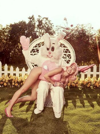 Full leaked Miley cyrus page private onlyfans photo