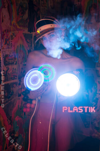 Full leaked Miley cyrus page private onlyfans photo