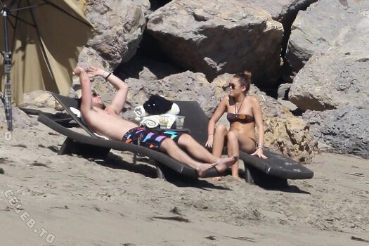 Full leaked Miley cyrus private onlyfans photo