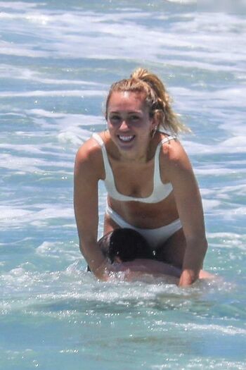 Full leaked Miley cyrus page private onlyfans photo