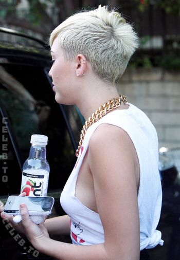 Full leaked Miley cyrus private onlyfans photo