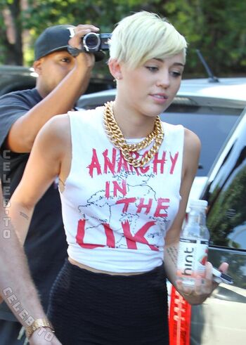 Full leaked Miley cyrus private onlyfans photo