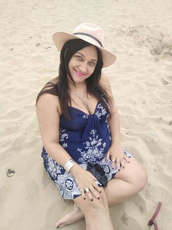 Full leaked Milf miss clare page private onlyfans photo