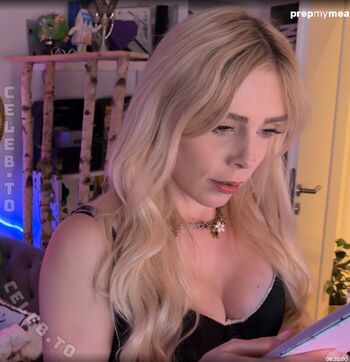 Full leaked Milschbaum page private onlyfans photo