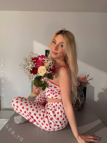 Full leaked Milschbaum page private onlyfans photo