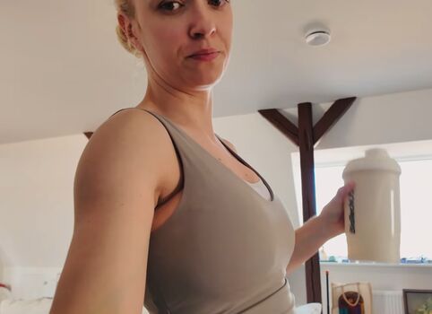 Full leaked Mimi lintrup private onlyfans photo