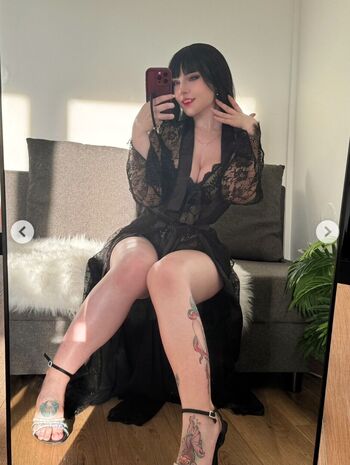 Full leaked Yuna shirahoshi/ private onlyfans photo