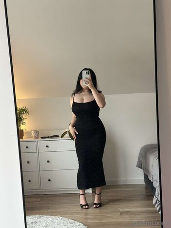 Full leaked Miniloonaa private onlyfans photo