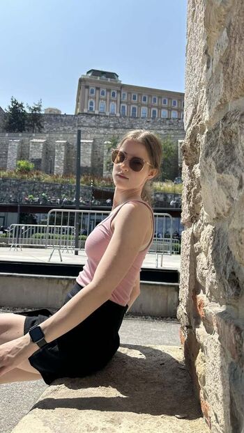 Full leaked Mira  page private onlyfans photo