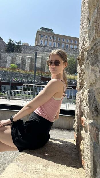 Full leaked Mira  page private onlyfans photo