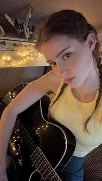 Full leaked Mira  page private onlyfans photo