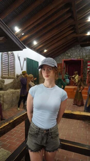 Full leaked Mira  page private onlyfans photo