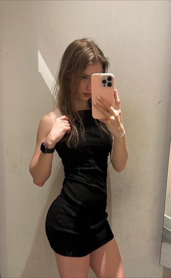 Full leaked Mira  page private onlyfans photo