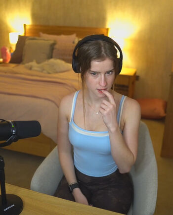 Full leaked Mira  page private onlyfans photo