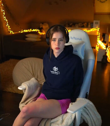 Full leaked Mira  page private onlyfans photo