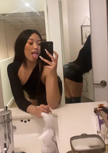 Full leaked Missbriannayang private onlyfans photo