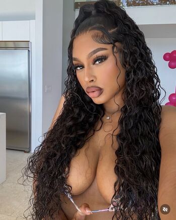 Full leaked Missesforeignn private onlyfans photo