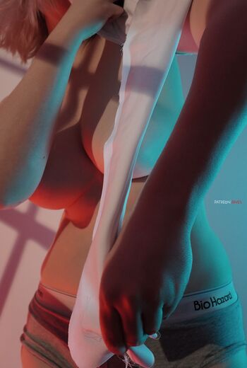 Full leaked Missfaves private onlyfans photo