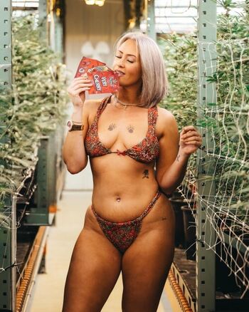 Full leaked Misskayrenee private onlyfans photo