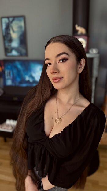 Full leaked Missmikkaa private onlyfans photo