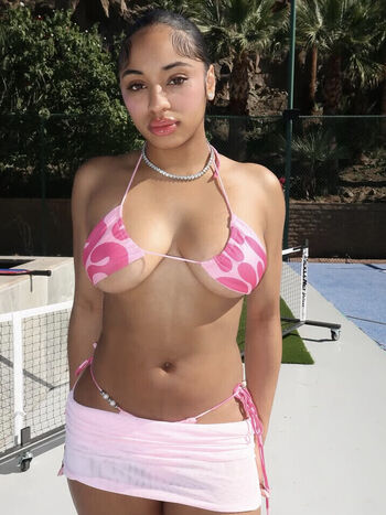 Full leaked Misspearl private onlyfans photo