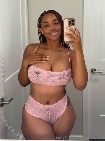 Full leaked Missvenice private onlyfans photo