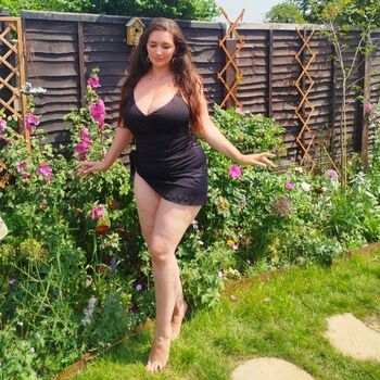 Full leaked Missvintagedresses private onlyfans photo