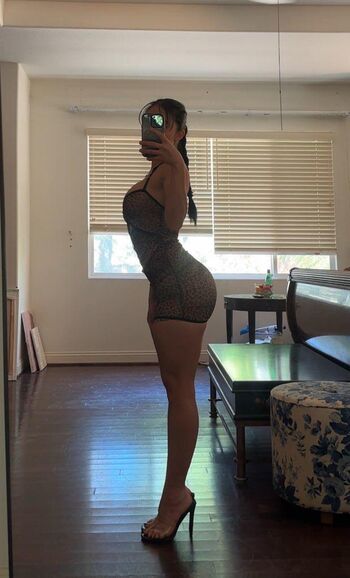 Full leaked Mixxhannah private onlyfans photo