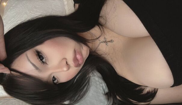 Full leaked Miyuzura private onlyfans photo