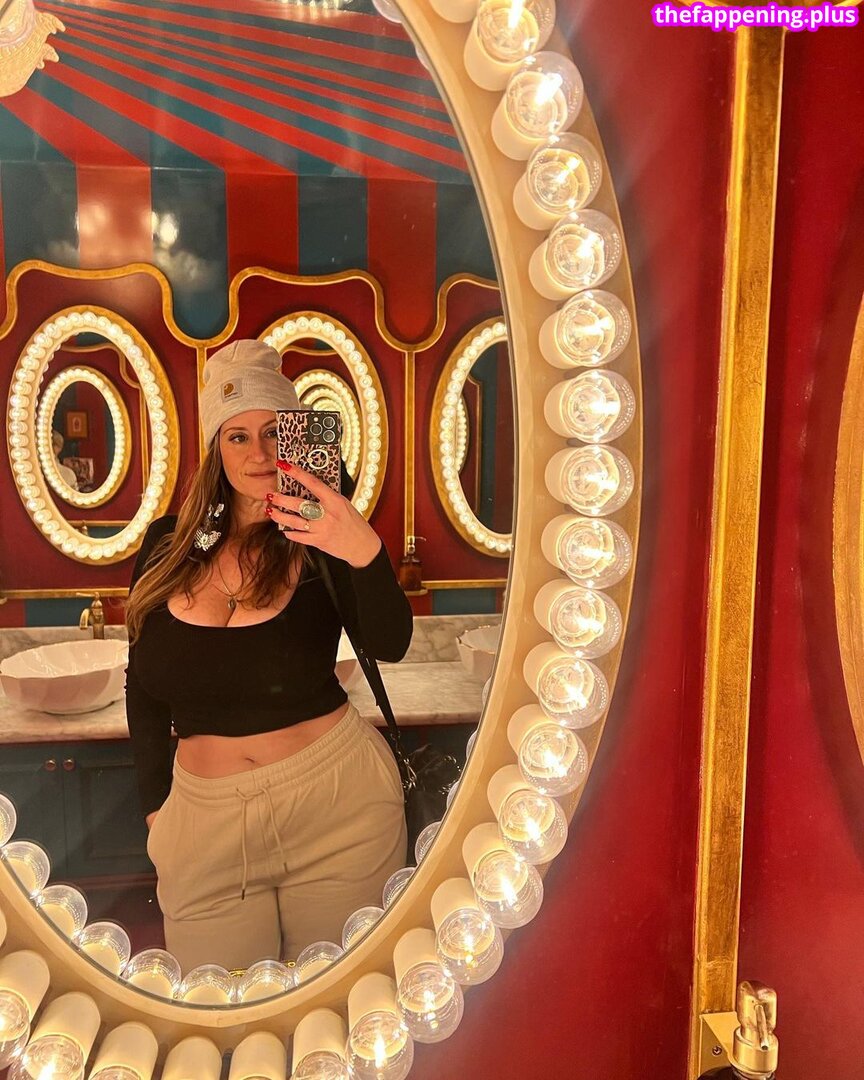 Anna / annaleigh757 / bellasolle / busty / curvy teacher / kathryn_smith / mmmaaarrryyyyyy / sandrafoxxxy / viki.winki 누드 OnlyFans 사진 #5