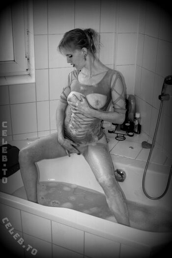 Full leaked Model cladi page private onlyfans photo