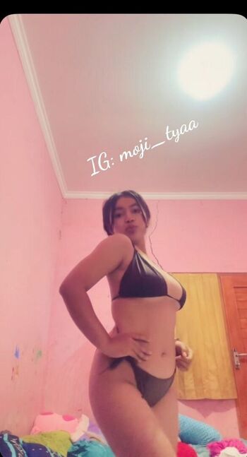 Full leaked Moji tyaa private onlyfans photo