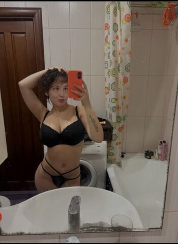 Full leaked Molli private onlyfans photo