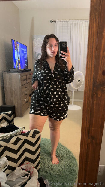 Full leaked Mommagerth page private onlyfans photo