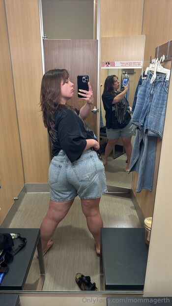 Full leaked Mommagerth page private onlyfans photo