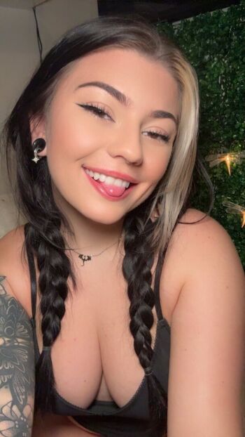 Full leaked Mommysop private onlyfans photo