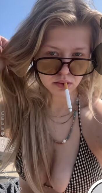 Full leaked Monawithoutlisa private onlyfans photo