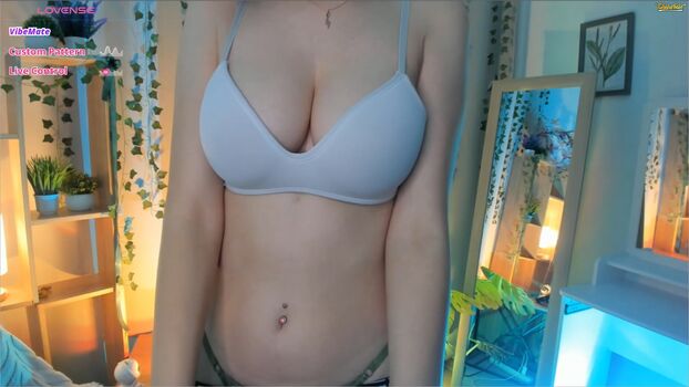 Full leaked Monnytoon private onlyfans photo