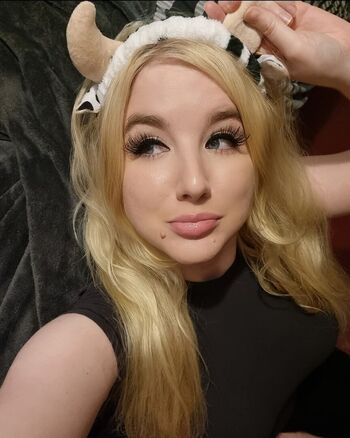 Full leaked Moon dragon private onlyfans photo