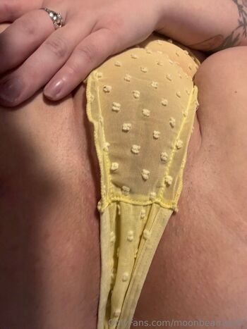 Full leaked Moonbeamsaint private onlyfans photo