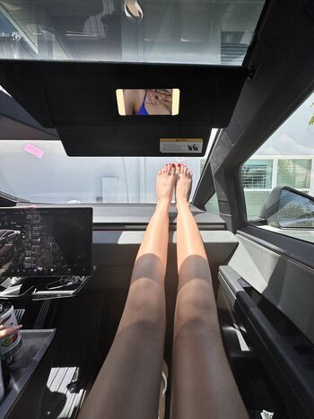 Full leaked Mooneh private onlyfans photo