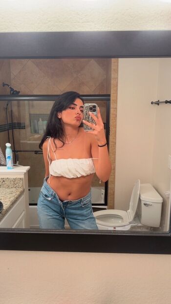 Full leaked Mooneh private onlyfans photo