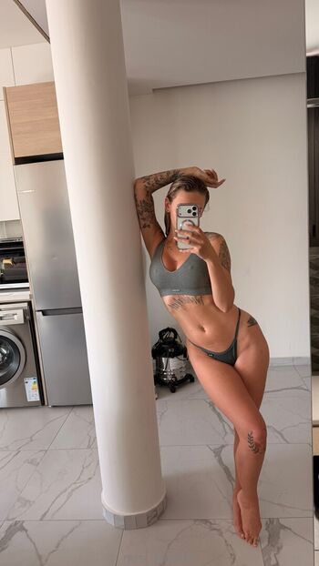 Full leaked Mrs carolina  page private onlyfans photo
