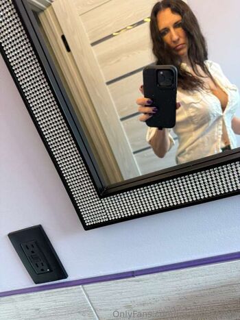 Full leaked Mrsjanetm private onlyfans photo