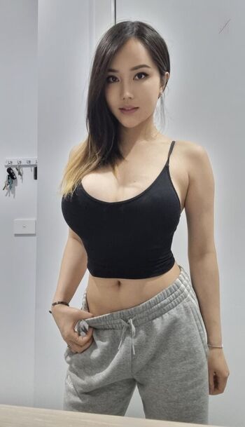 Full leaked Msbananaanna private onlyfans photo