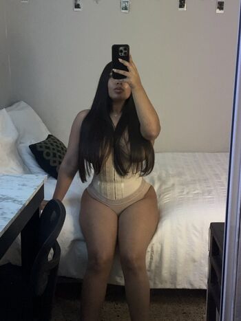 Full leaked Mulatitaapr private onlyfans photo