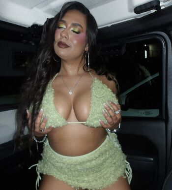 Full leaked Mulatitaapr private onlyfans photo