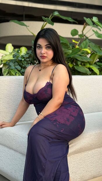 Full leaked Mumtahinaaa private onlyfans photo