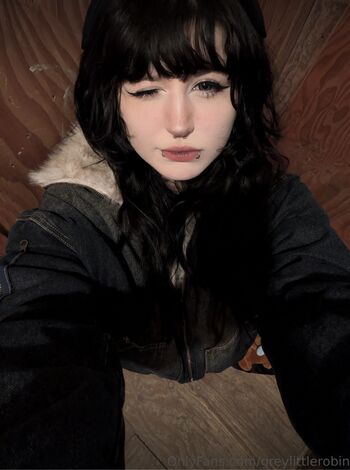 Full leaked Mylittlerobin private onlyfans photo