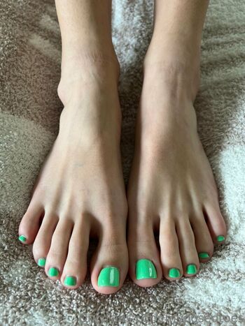 Full leaked Myposedtoes private onlyfans photo